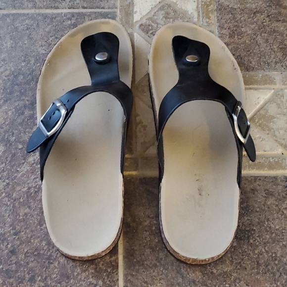 Forever Link SZ 6 Black Slide-On Thong Sandals - Picture 3 of 8